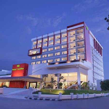Hotel Santika Palu Exterior foto