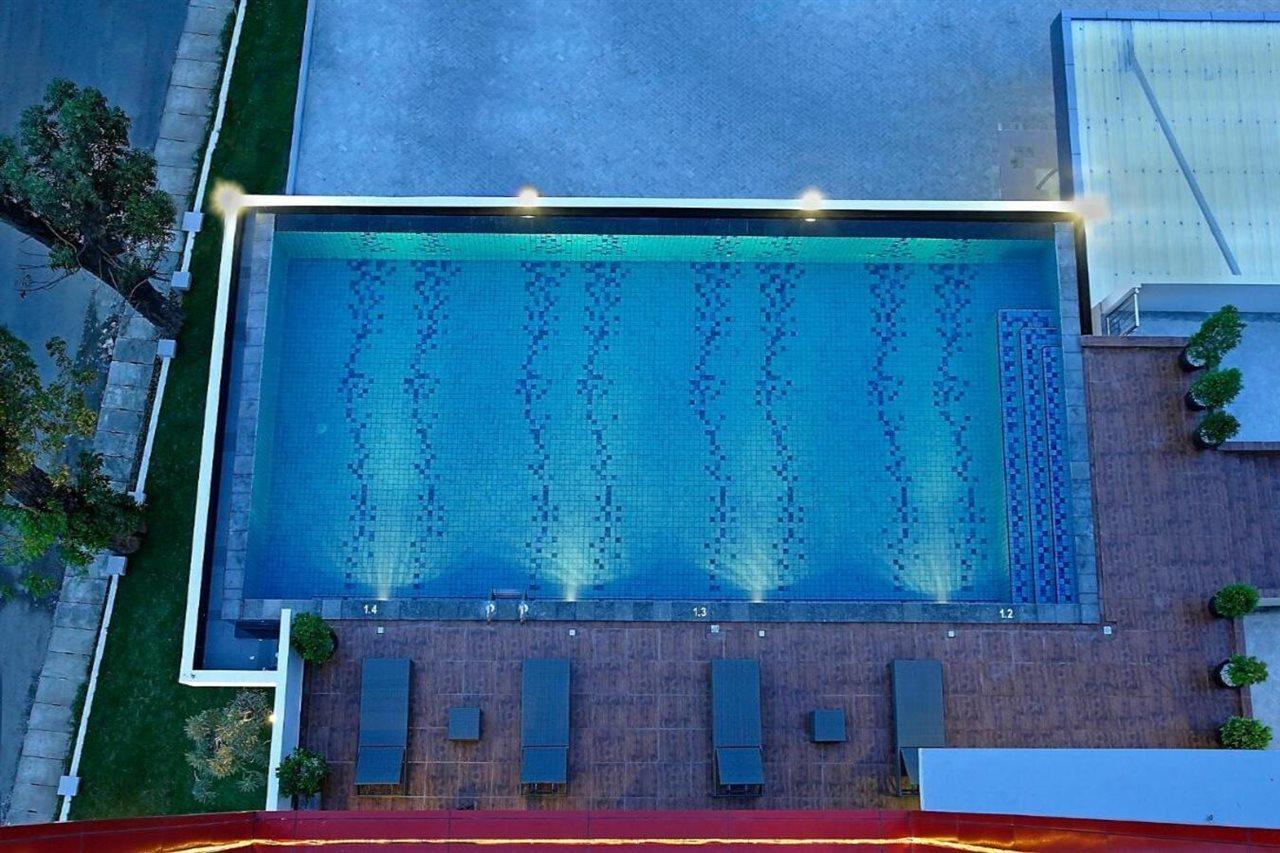 Hotel Santika Palu Exterior foto